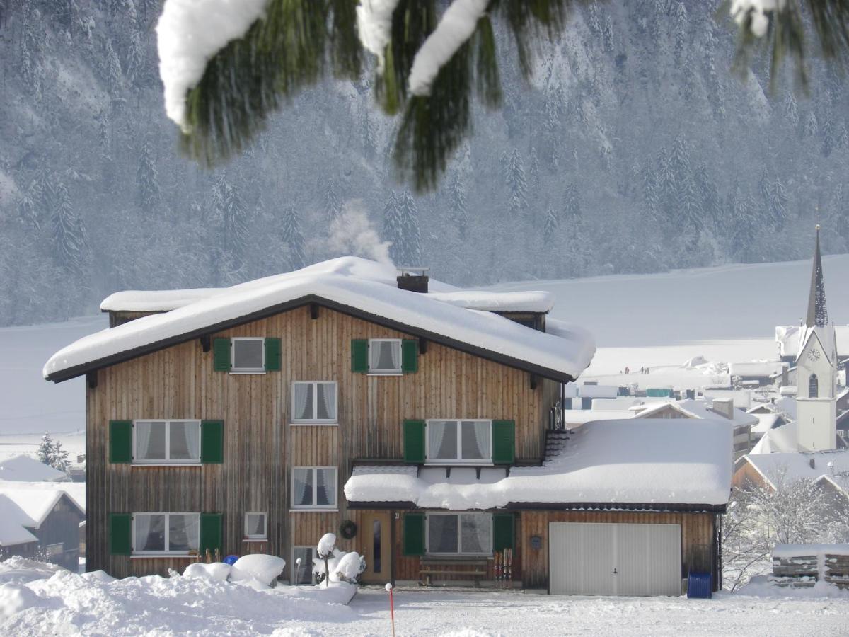 Ferienhaus Bergland Bizau Bagian luar foto